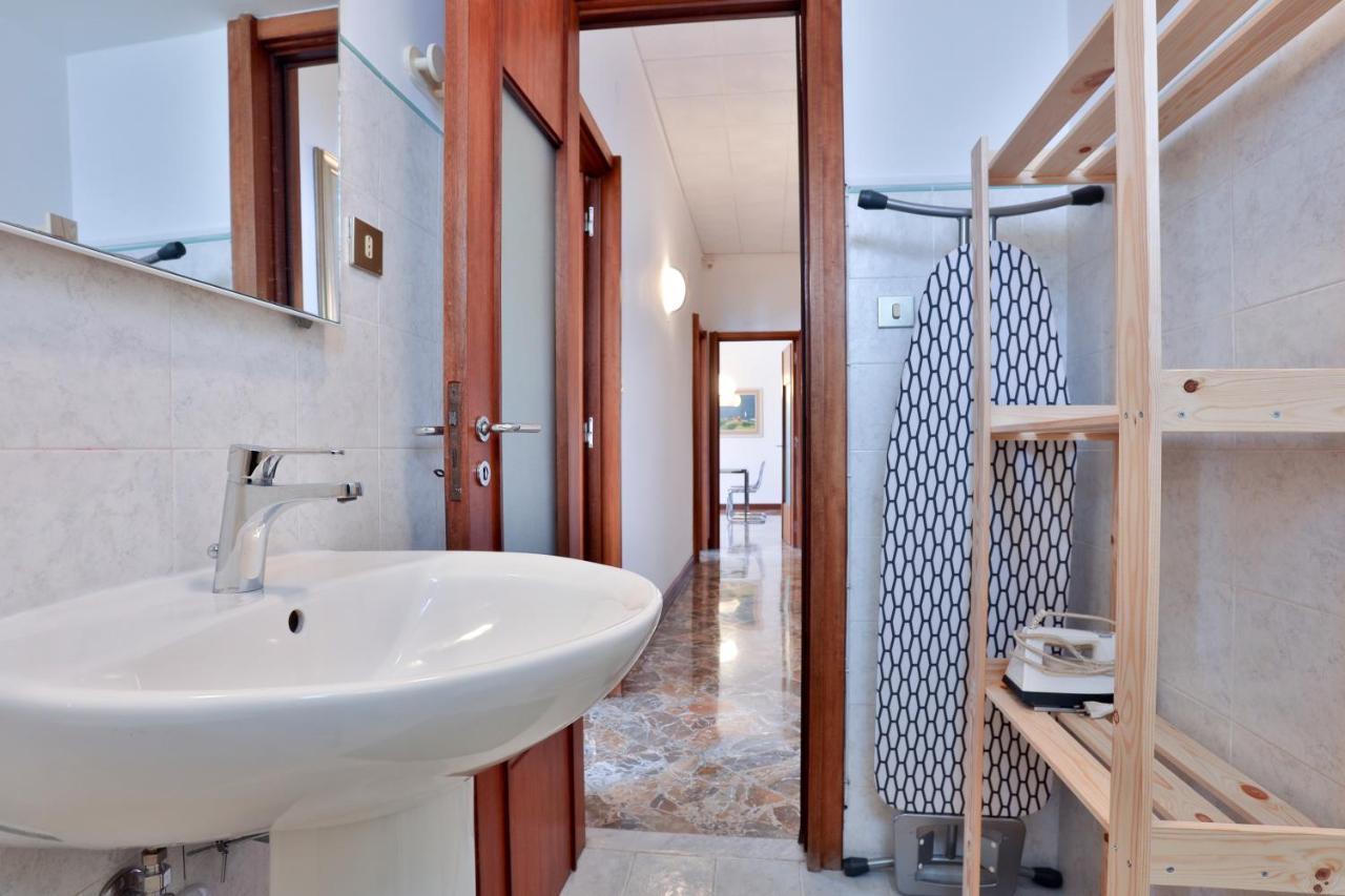 Salerno Irno Bright Apartment Eksteriør billede